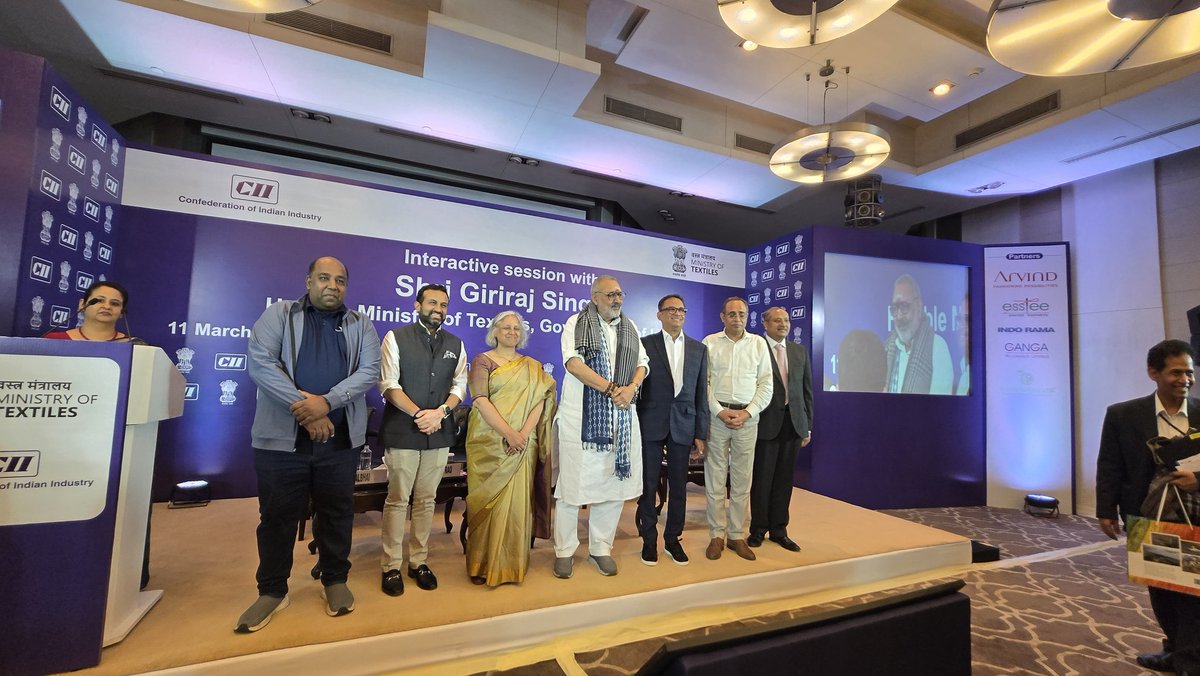 Ministry of Textiles tweet media