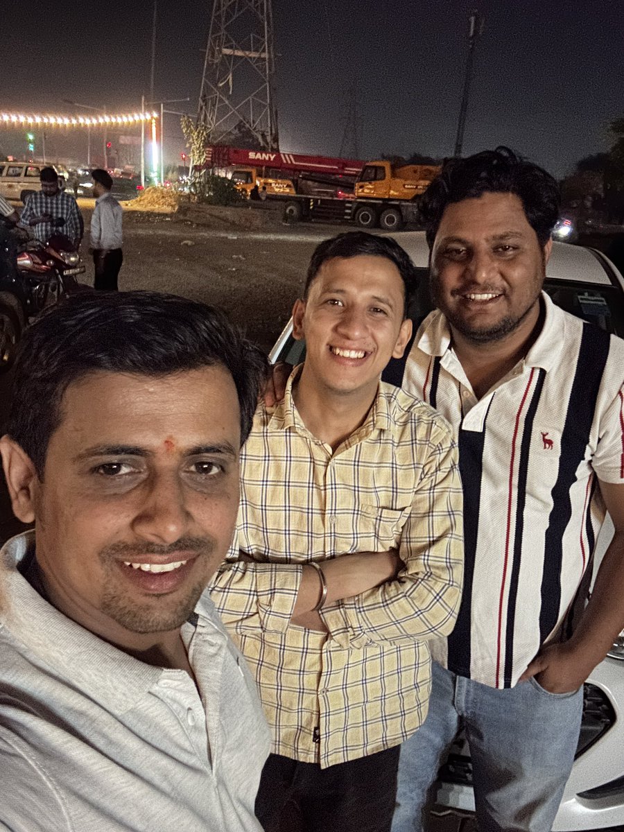 AshokGoyal007's tweet photo. #IBM 😊 https://t.co/QjX4nw05if