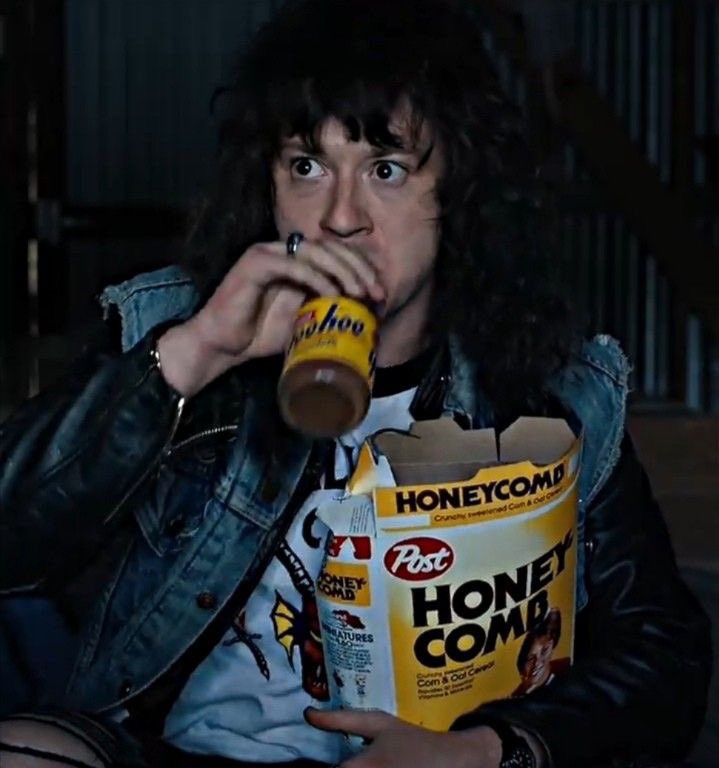 hellfireeeeddie's tweet photo. Lunch time https://t.co/smOrANvFxw