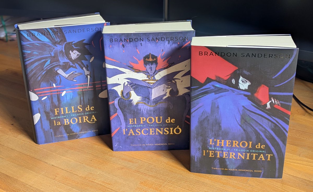 📅 Des d'avui això ja és una realitat!

Ja disponible a llibreries «L'Heroi de l'eternitat», llibre de Brandon Sanderson que tanca la primera trilogia de Mistborn (Fills de la Boira).

Amb <a href="/DunaLlibres/">Duna Llibres</a>, seguim apostant fermament per traduir tot el Cosmere al català!