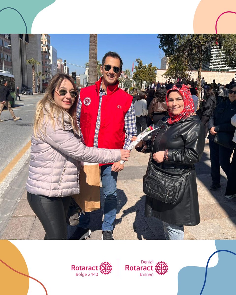 DenizliRotaract's tweet photo. 8 Mart Dünya Kadınlar Günü’nde kulüp üyelerimizle birlikte kadınlara karanfil dağıtarak bu özel günü kutladık. 🌸

Kadınların hayatımıza kattığı değerleri hatırladığımız bu anlamlı günde, sevgi ve saygıyla yanlarında olduğumuzu göstermekten mutluluk duyduk.
+++ https://t.co/DYbmOhWz8K