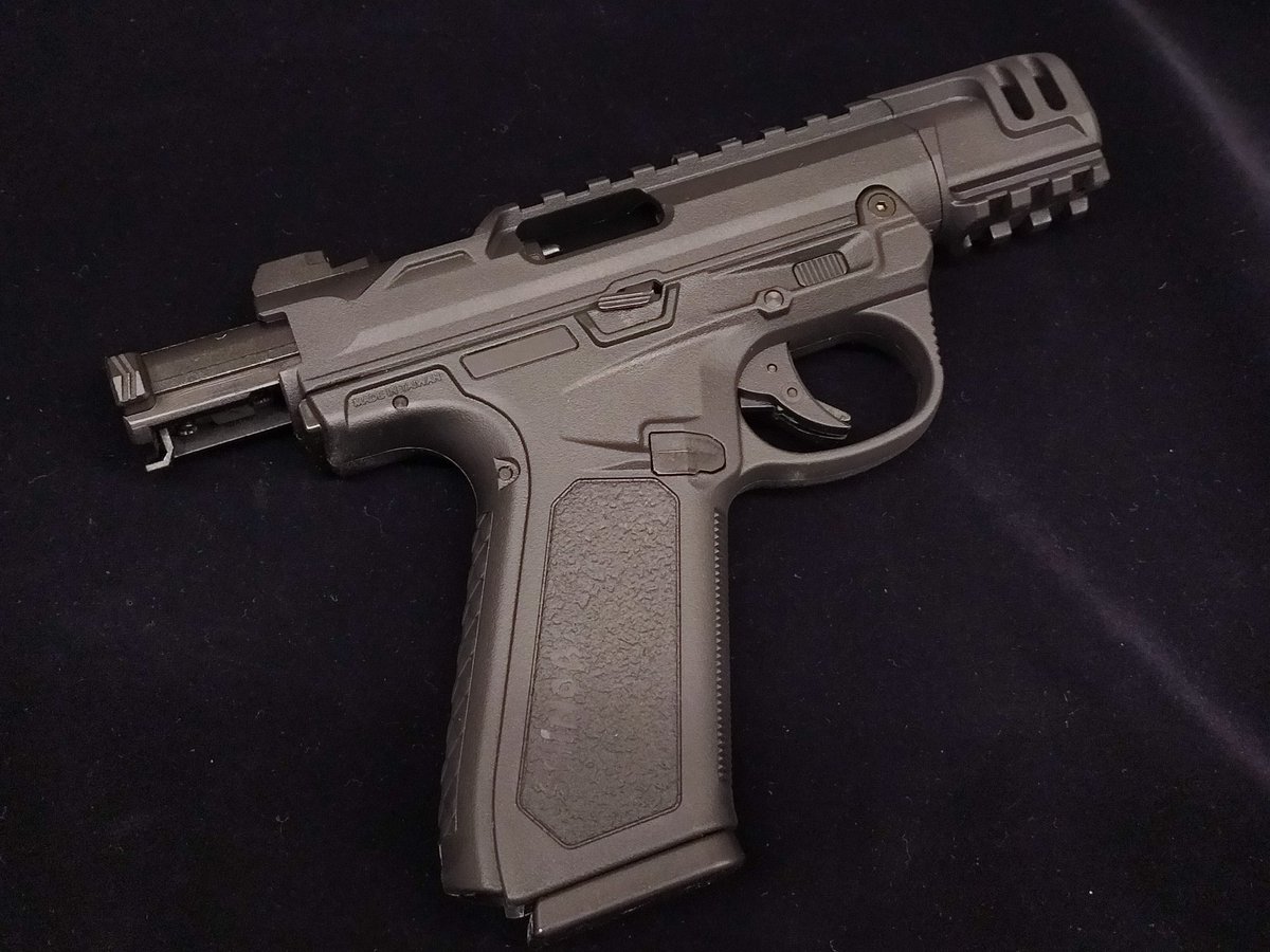 Toyskameta's tweet photo. 台湾ACTION ARMY社のガスブローバックガンAAP-01アサシン、AAP-01Cコンパクト入荷!!
お値段はどちらも14,300円(税込)
南部14年式のようにスライドではなくボルトがブローバックするタイプです
レビュー動画がいろいろ上がっていますのでご興味ある方は探してみて下さい
#actionarmy #aap01assassin https://t.co/AEY9HWMDDp
