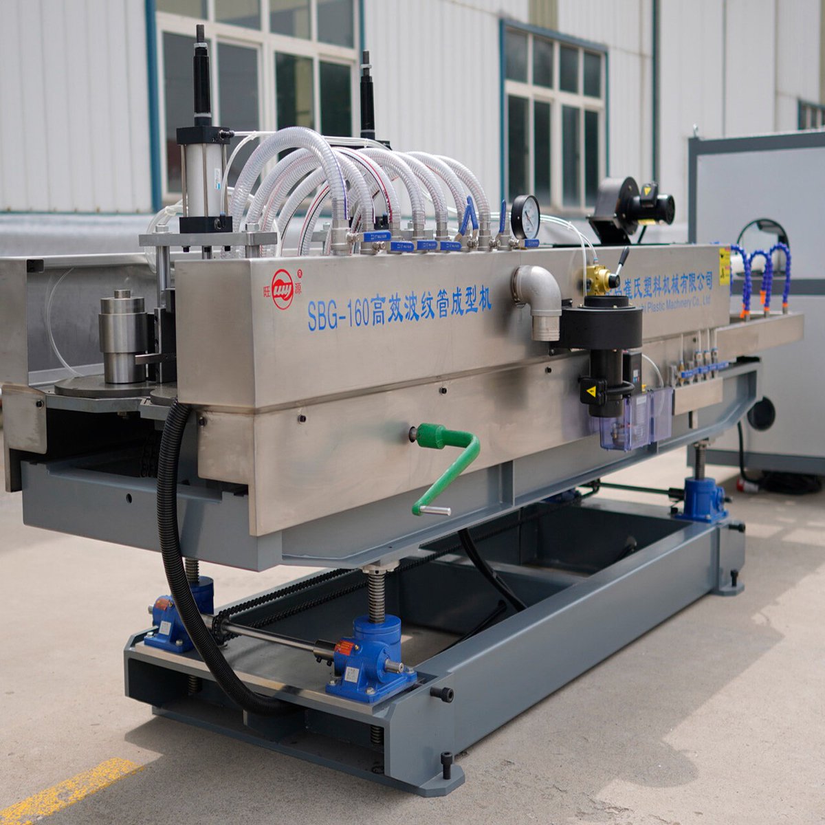 CuishiPlastic's tweet image. PVC double-wall corrugated pipe extrusion lines with vacuum forming and nitrided molds for stable production and long service life. Ideal for drainage pipes. ⚙️
cnplasticmachinery.com

#doublewallpipe #pvcpipe #corrugatedpipe #pipeextrusion