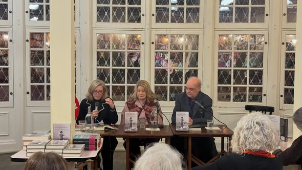 Enrique Vila-Matas / Web tweet media