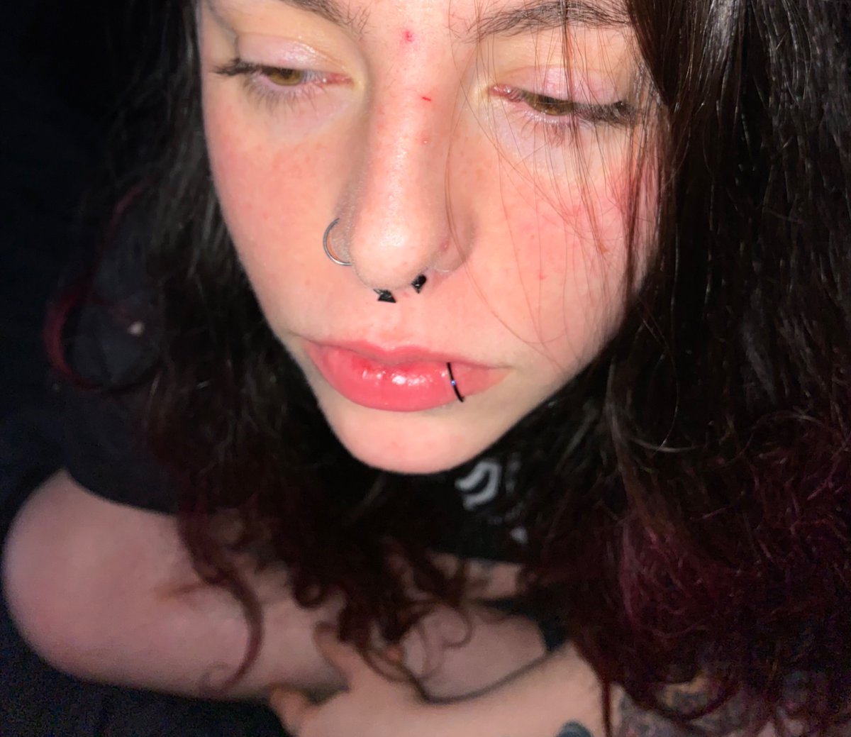 em0oooo0's tweet photo. my cat scratched me n i cried https://t.co/eBK4fqtfyR