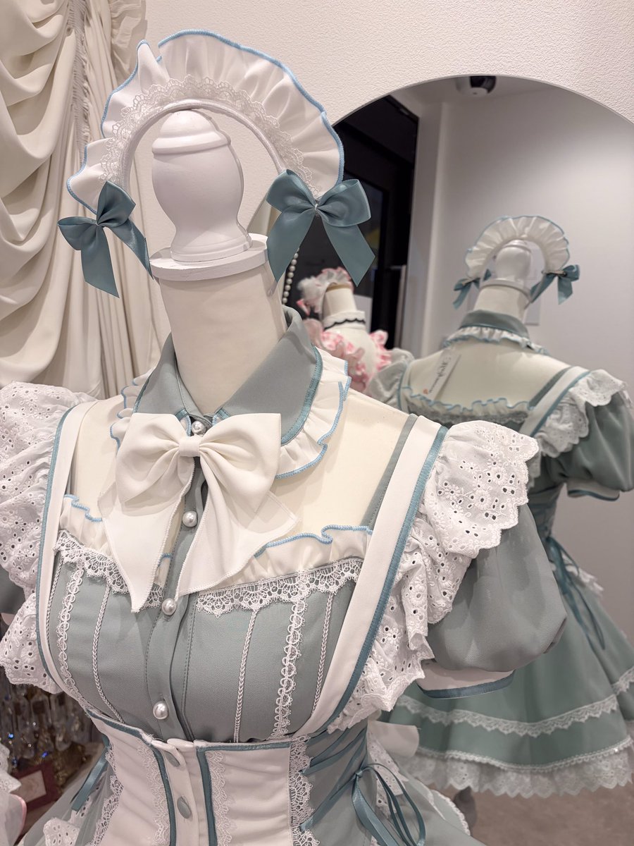 🤍𝟷𝟹𝚝𝚑 𝙰𝚗𝚗𝚒𝚟𝚎𝚛𝚜𝚊𝚛𝚢 𝙼𝚊𝚒𝚍 🤍 シンプルで上品な