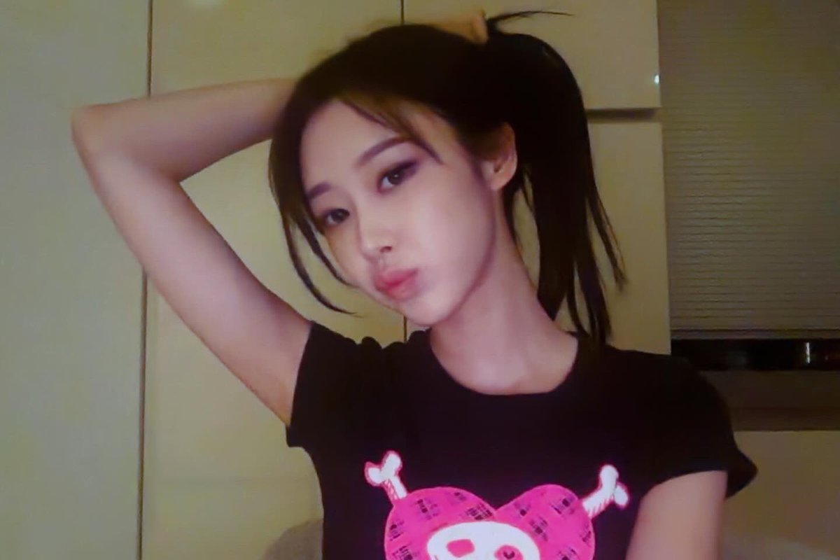 애리 tweet media