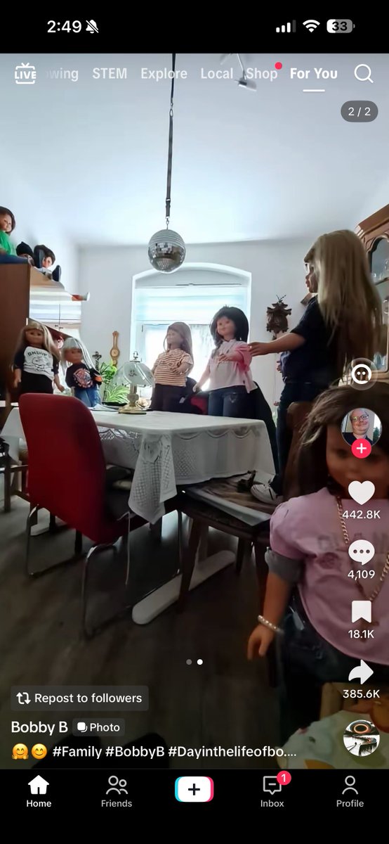 SavinTheBees's tweet photo. Son… first thing I see when I open TikTok.. yeah I’m going to bed https://t.co/2B9YG0urjz