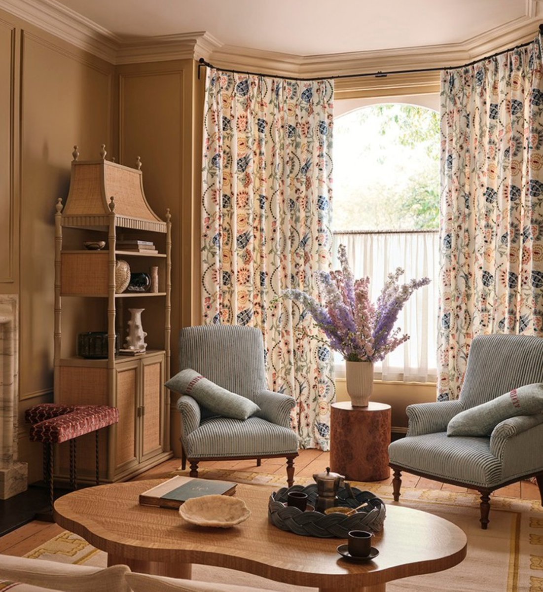 Zaviera Decorative⁠ from Jane Churchill Fabrics.
⁠
A contemporary reimagining of a classic tree of life, Zaviera balances traditional inspiration with fresh, modern energy. 
⁠
Take a look at our bespoke soft furnishings at curtaincraft.co.uk or contractcurtains.co.uk