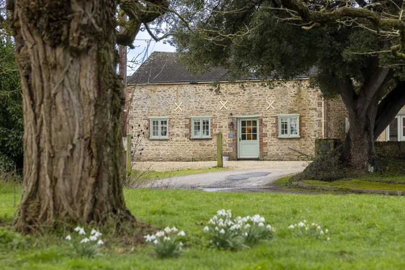 StayCotswold tweet media