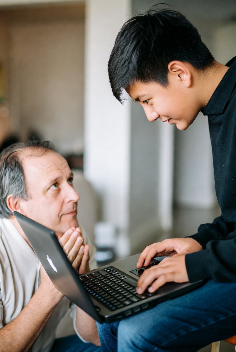 HelpwithiMac's tweet photo. Have you come to the stage where you've run out of family and friends to ask for help? It's time to get it sorted, we offer a 2 hour bespoke training session for €45. Come to us with all your Apple problems and dreams. 0871236789 https://t.co/rK2SGPOTtR