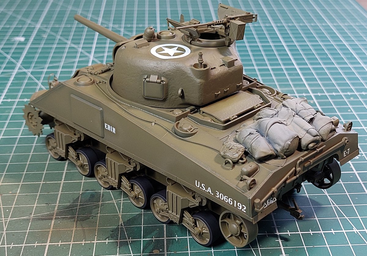 M4 progress, final coats with AK real colors lacquer. Coverage of these is very good, most of the pre-shading totally gone😱. Thin more next time. Then applied decals and rub down dry transfers over local gloss coats, followed by Tamiya XF matt clear, which slightly frosted 1/2