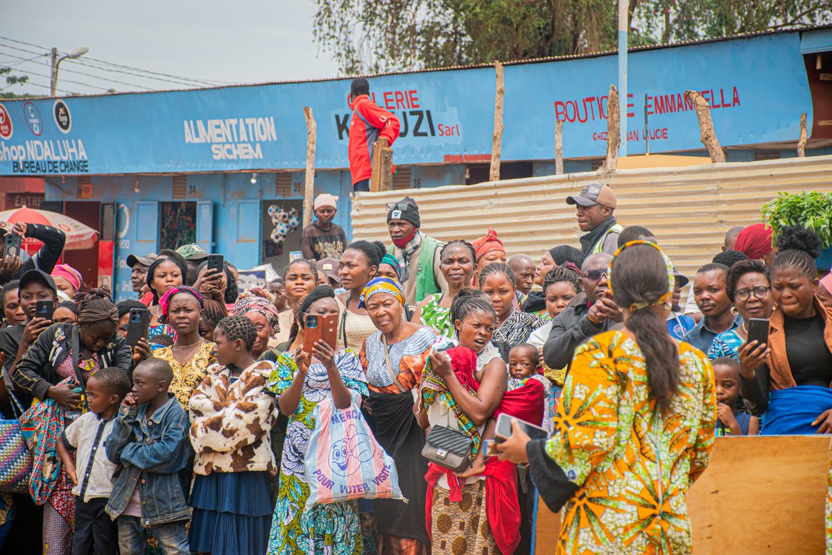 KweTu_Prod's tweet photo. À l’occasion de la célébration de la journée internationale des droits des femmes, la division du genre de la ville de Beni a mobilisé ce 10 Mars 2026 des centaines de participantes pour une marche symbolique sur le boulevard Nyamwisi.

#RDC #NordKivu #KweTuProdServices https://t.co/5NmBv9zcKa