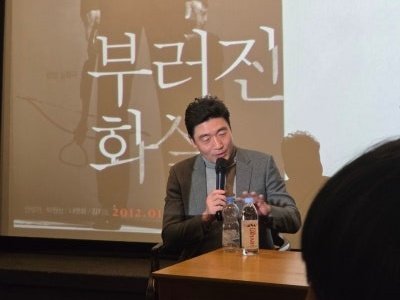 noooseed's tweet photo. 이런씨갈 내가보러갈때는 맨날 그깔깔이에 그바지입으면서 내가안갈때만 쫀득하게 양복입고와 아저씨 장난하세요? ㅋㅋ https://t.co/rKc8vvTLpP