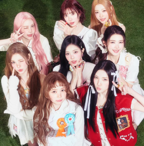 AboutMusicYT's tweet photo. BLACKPINK and Hearts2Hearts are the only kpop groups charting on Global Spotify (March 8). https://t.co/u0CMrjoU0Z