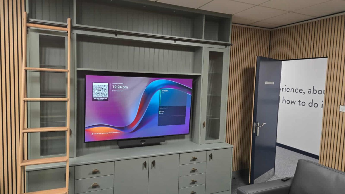 RapidTechToday's tweet photo. ✅Another meeting room upgraded with a Yealink A40, PA20 wireless sharing and 65” display for wireless sharing, intelligent video framing and crystal-clear audio!

Need to upgrade your meeting rooms? Speak to our team 📩

#VideoConferencing #HybridWorking #AVTech #MeetingRooms https://t.co/j6jOoWmy2p