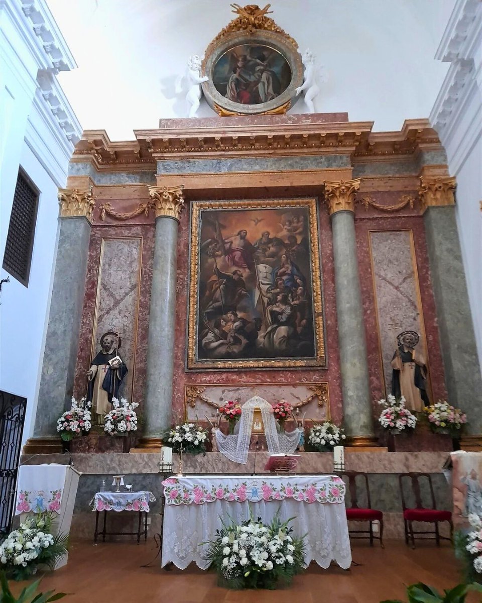 MonasteriesCom's tweet photo. A stay with real stillness and history in the heart of El Toboso (Toledo, Spain). Monjas Trinitarias del Toboso is known for its striking Herrerian architecture and contemplative atmosphere. 

 #ToledoSpain #TurismoRural #CulturaYTradicion #PatrimonioHistorico #Spain https://t.co/tszvwqjkm6