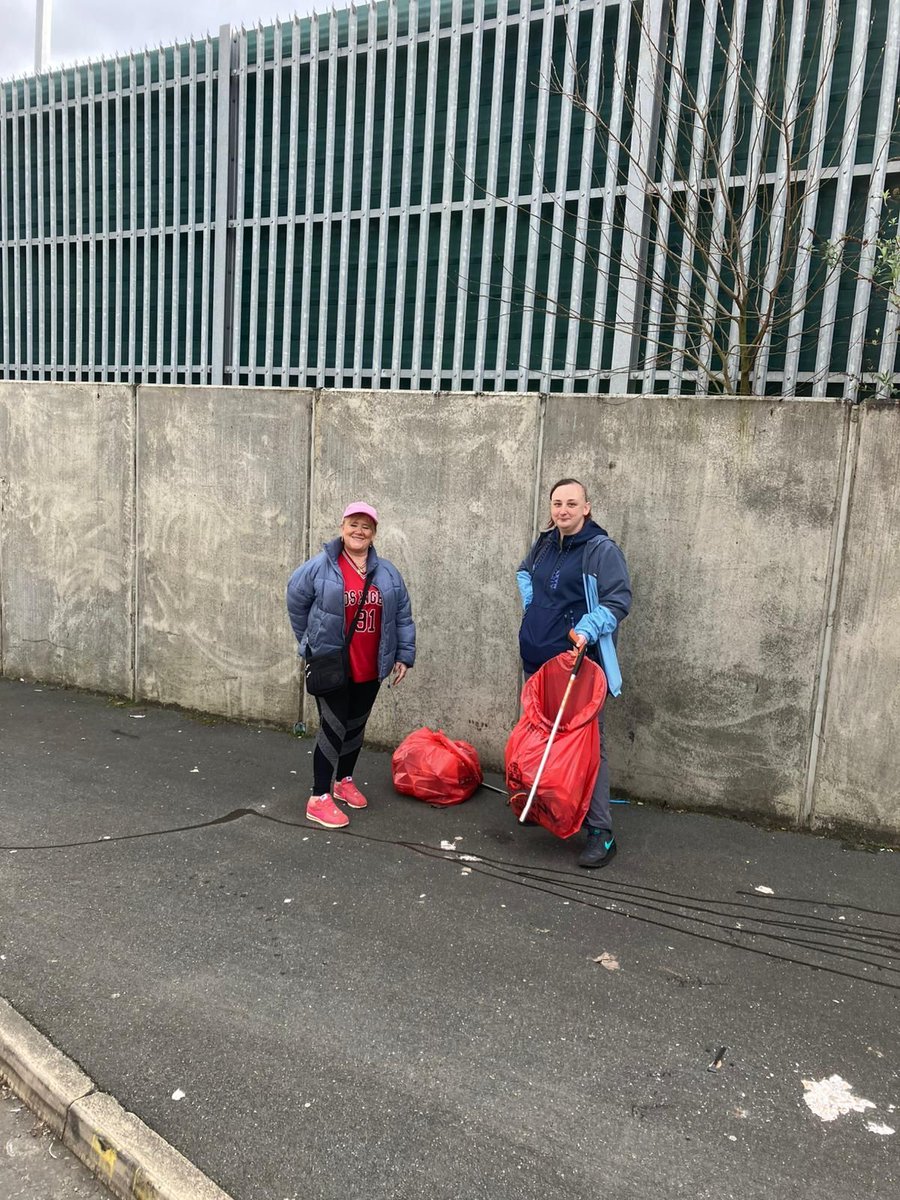 RRR_LUF's tweet image. Community in Action 🌿💪

A brilliant day for the fantastic Roots Community clean up! Great turnout, lots of new faces, and some great connections made along the way. Everyone’s effort really makes a difference...thank you all!
#RedRoseRecovery #RootsCommunity