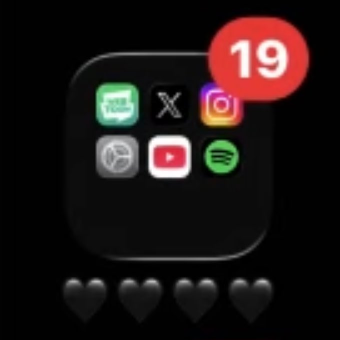 MINGYU ALSO HAS X/TWITTER APP ON HIS PHONE 🫨🙂‍↕️🙂‍↔️