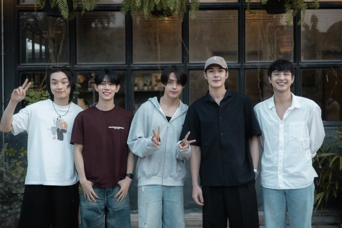 อย่าขอพี่เจน Don't Be Too Emotional tweet media