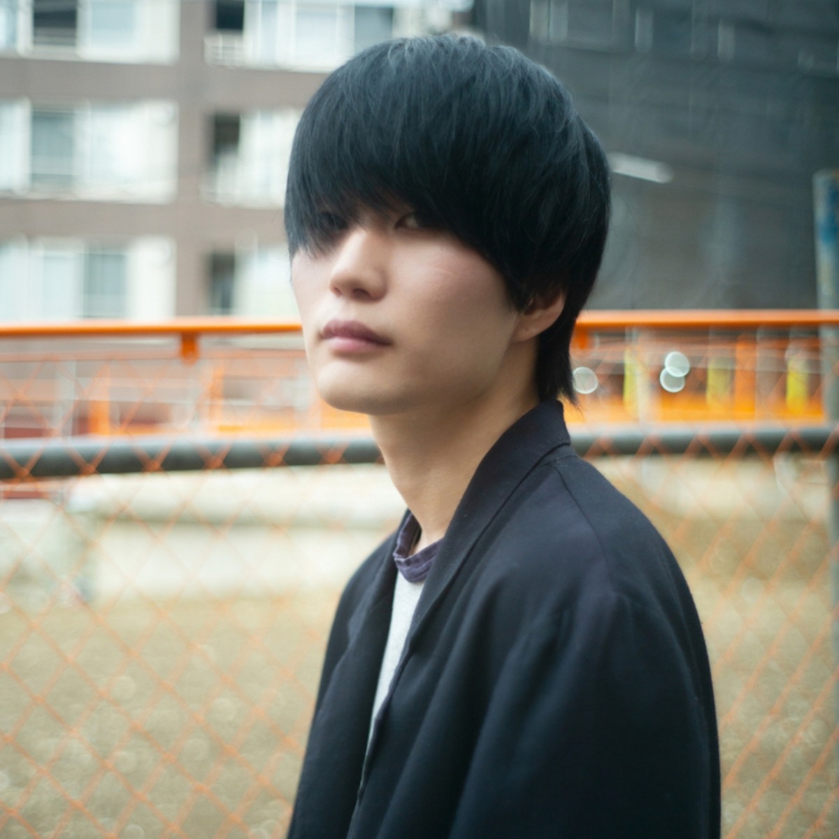 realsoundjp's tweet photo. ||◤ 特集：ミニマムジーク インタビュー ◢||

📎https://t.co/Mfj9YSr6gV

ミニマムジーク「地を這うようにバンドをやっていきたい」
新作『六季』で見出した“等身大”の中にある可能性

／
📷撮りおろし写真一覧はこちら
https://t.co/WlKbADSAeA
＼

@minimumusik #ミニマムジーク
