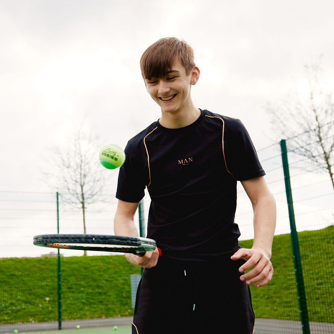 Better_RBKC's tweet photo. Easter Beginner Tennis Coaching for 8-12 year old at St Luke's.

Monday 30th-Wednesday 1st April 12pm-2pm.

To book please click on the link below ⬇️

https://t.co/jAyGlTp0se https://t.co/eDzhC4dfMG