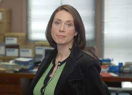 TheBillaton's tweet image. Good morning all, today we are celebrating #thebill's DC/Sgt Jo Masters who was played by Sally Rogers.  Jo was a well-respected detective and then sergeant. A good detective, she treated her colleagues, snouts and public with respect.  What were your memories of Jo?