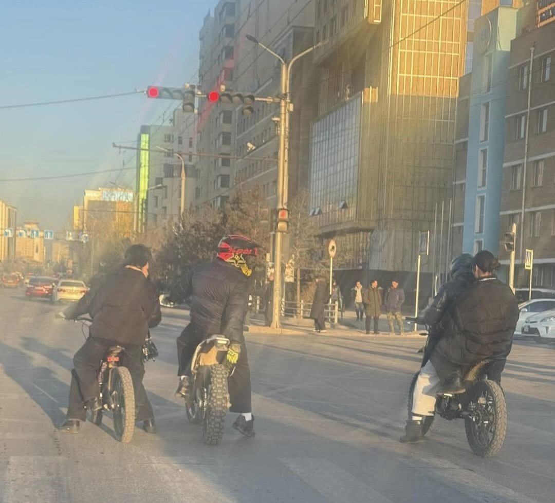 obaatar4's tweet photo. Суррон, скутёр, мопёдтой холбоотой
2023 онд 305 осол
2024 онд 532 осол
2025 онд 1561 осол. , шийдвэртэй арга хэмжээ авах цаг ирсэн ,хэзээ вэ https://t.co/LeWyo71Mj7