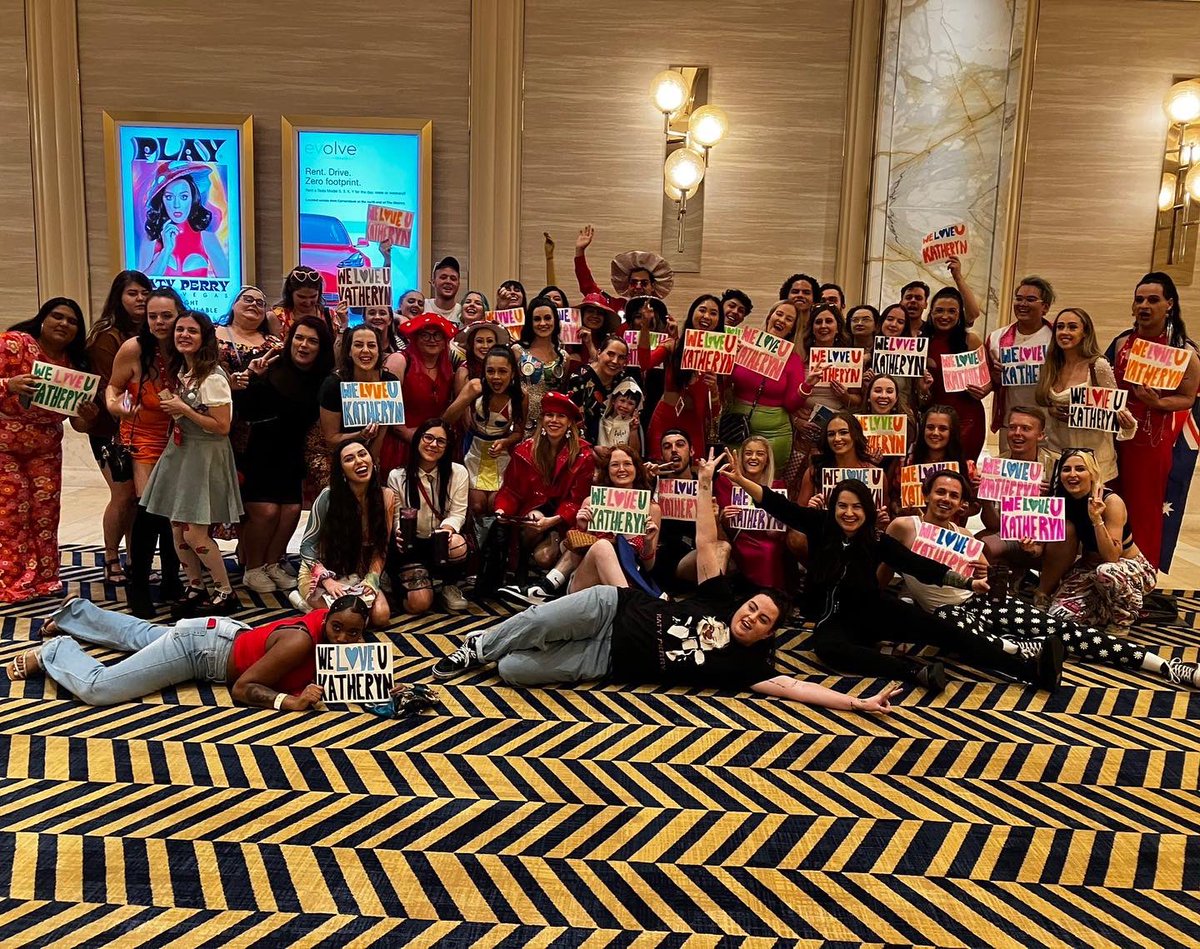 phoebs 🦋🌈 tweet media