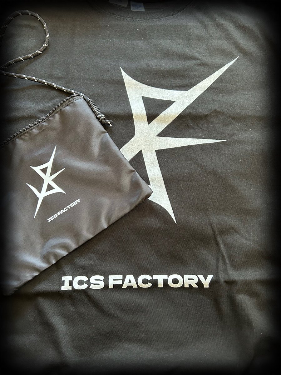 a_yuuki214's tweet photo. my new ICS FACTORY✨
🆕デザインのTシャツとサコッシュ😄
最新デザインと最新機種で撮りました🤳
#icsfactory https://t.co/x0KTFdXubQ