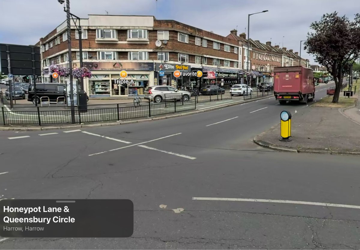 HologramicTVC15 tweet media