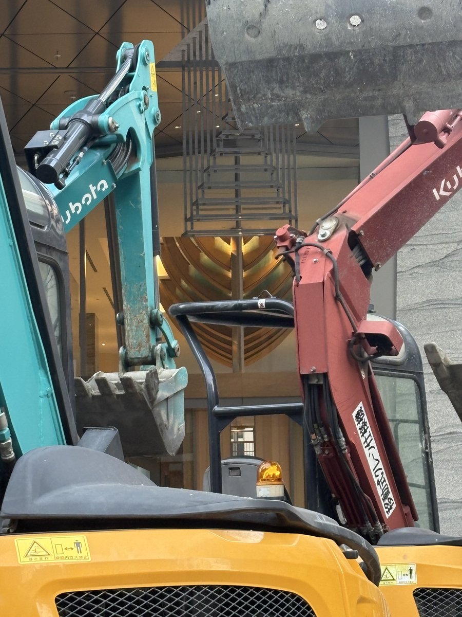 限界サラリーマン tweet media