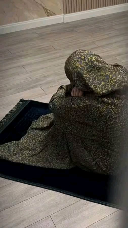 يا ملائكتي اقضو حاجة عبدي الليله فقد غلب يقينه قدري 
اللهم هذا الدعاء وشعور الاستجابة😭😭❤️