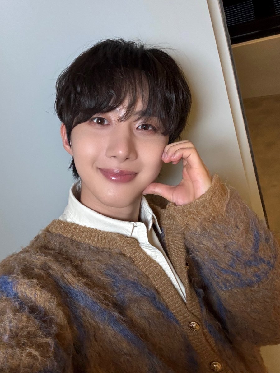 [📸]

26.03.11
<#콥씨레코즈>

후이를 좋아하는 맘이 커졌어
진짜 커
막 유니버스만 해 

#후이 #HUI