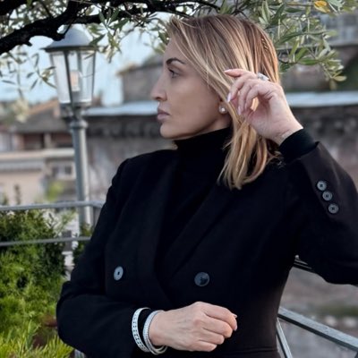 JustAnto tweet media