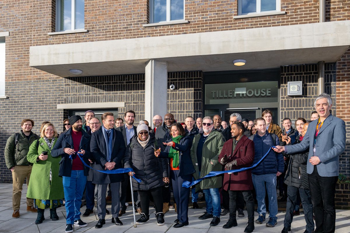 NewhamLondon's tweet photo. 🏠95 genuinely affordable homes have opened in #CustomHouse

Delivered in partnership with The Hill Group, @Tibbalds and @AdamKhanArch, the homes were opened by Mayor @rokhsanafiaz OBE and provide high-quality housing for local people.

#HomesforNewham https://t.co/TcKClqGB2P