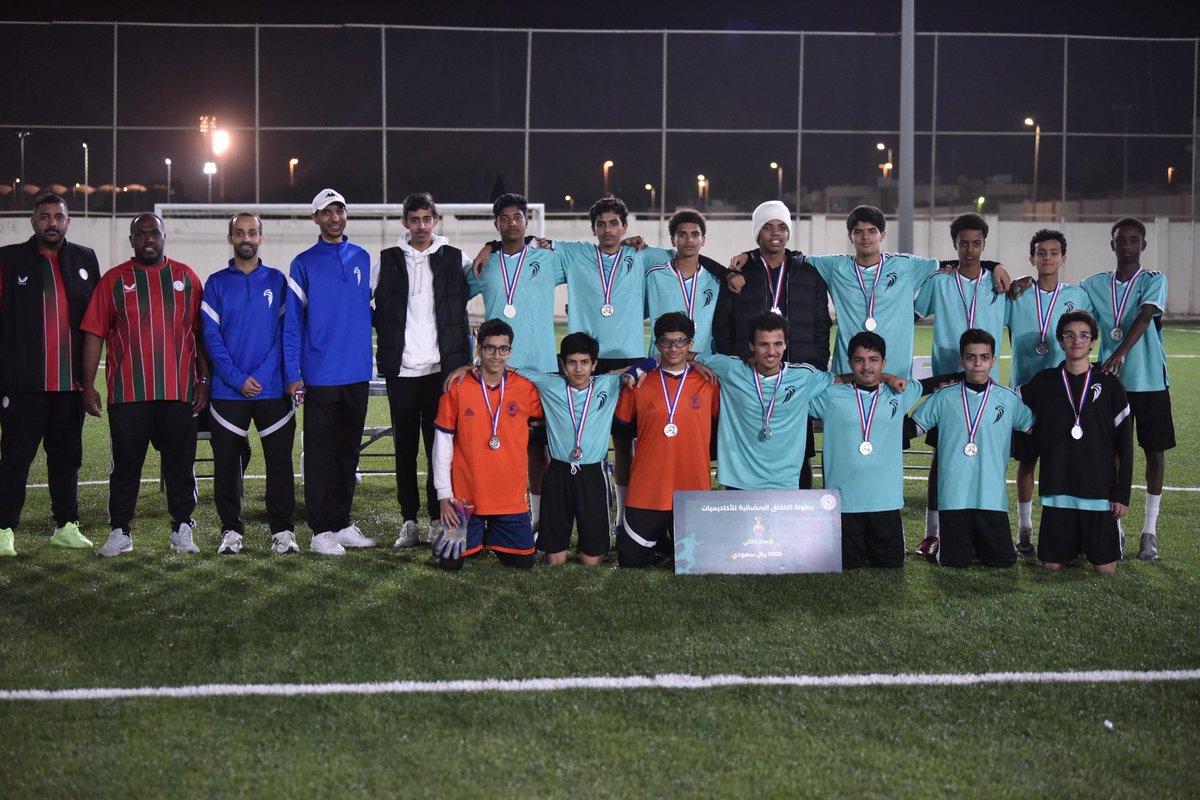 EttifaqS's tweet photo. اختُتمت بطولة الاتفاق الرمضانية للأكاديميات بتتويج:
🥇 مطابع المطوع (B20) بالمركز الأول
🥈 أكاديمية فالكونز بالمركز الثاني
موعدنا يتجدد مع مواهب قادمة 💚❤️ https://t.co/xo0Aeh5Hlk