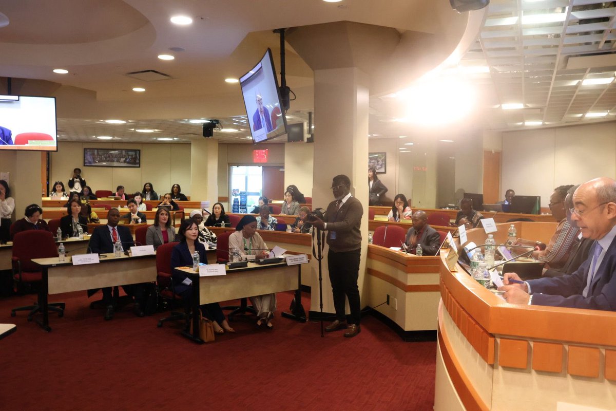 AfricanUnionUN's tweet image. #HappeningNow | #CSW70  
The @AfricanUnionUN is hosting a high-level side event on “Harnessing Girls’ and Women’s #Education for Women’s #Leadership, Resilience and #Transformation in Conflict-Affected Communities”, organised by @AU_CIEFFA and partners.

The opening segment