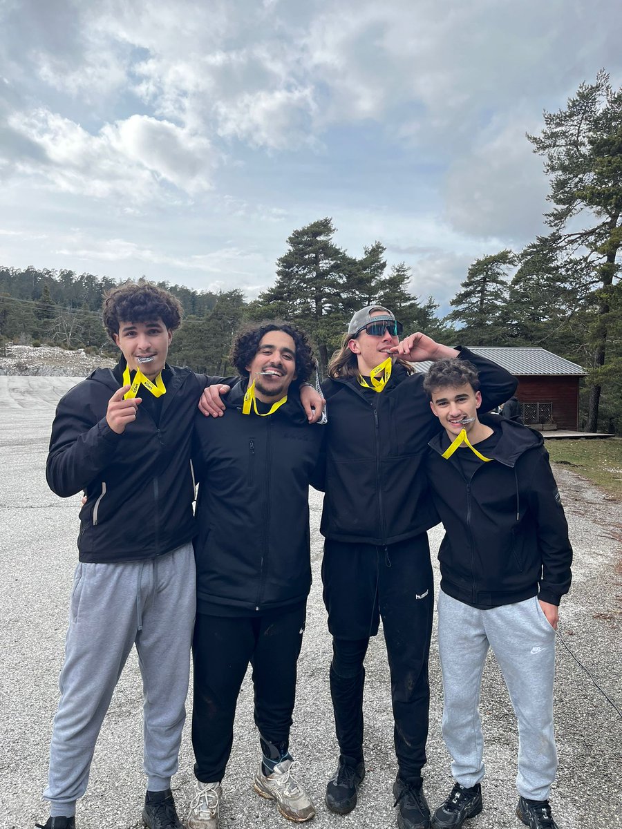 Lycée Bristol Cannes tweet media