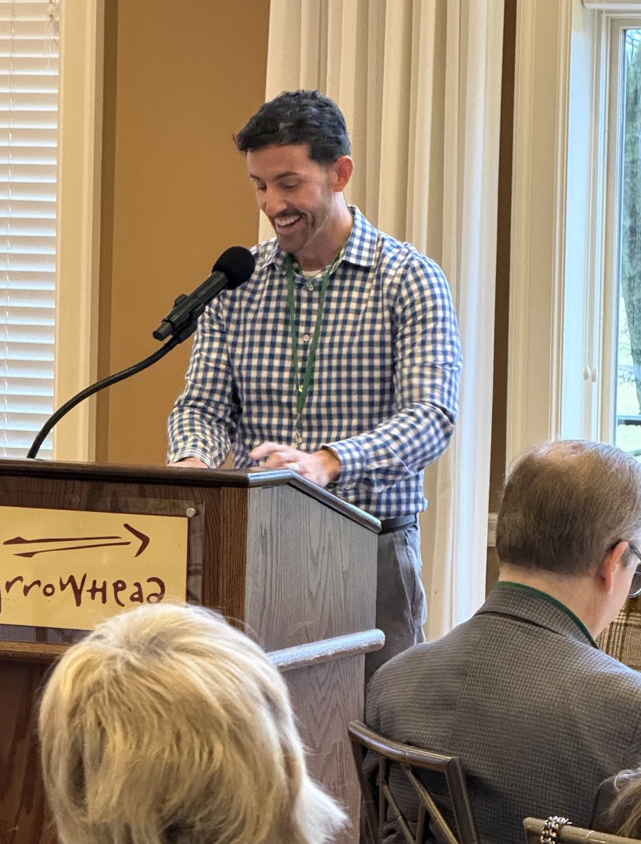 Student Excellence Foundation tweet media