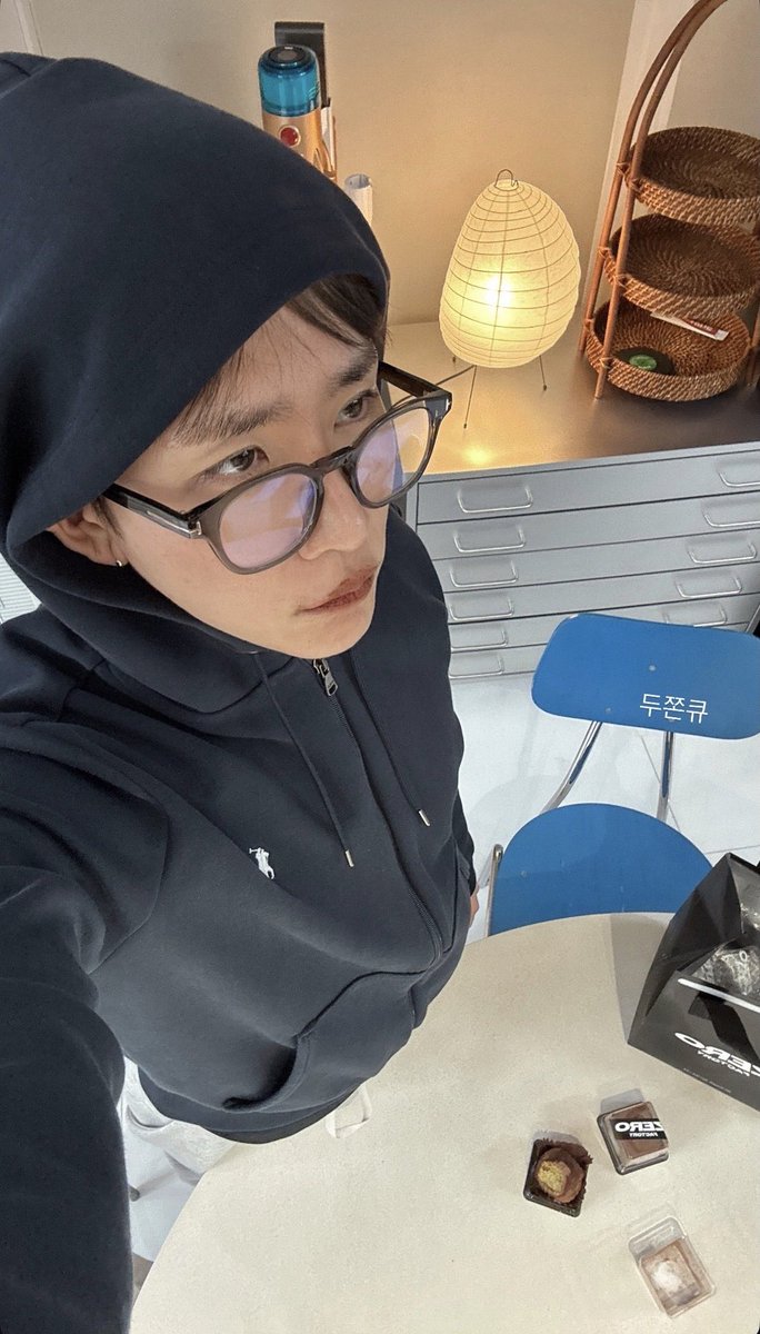 두쫀쿠 셀카요? 상상도 못한게 옴