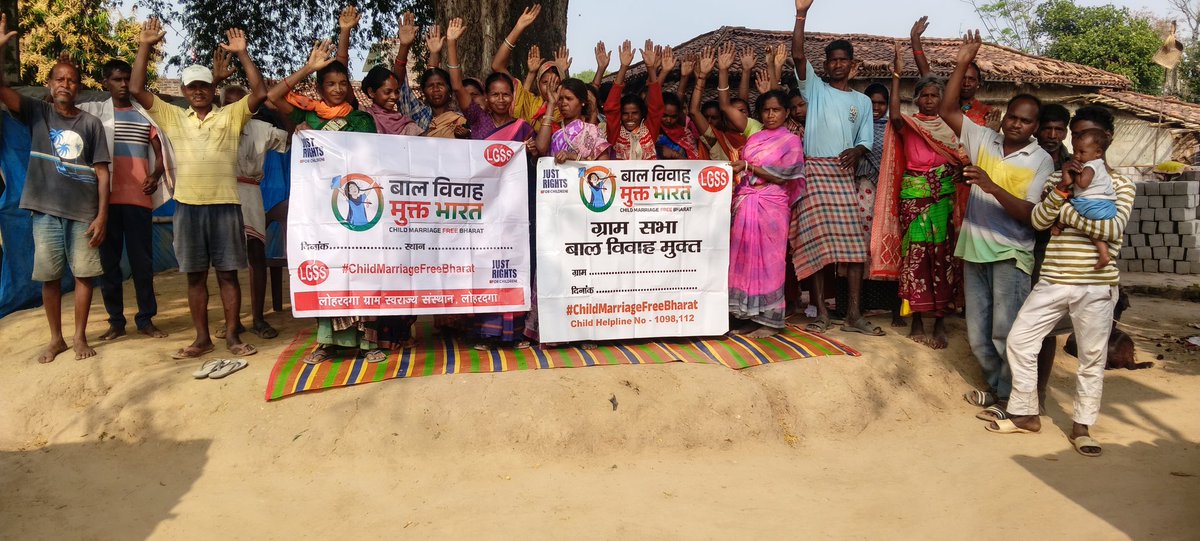 DhaneshOra74761's tweet photo. आज किस्को प्रखण्ड के ग्राम बेठहट में ग्राम सभा कर बाल विवाह मुक्त गांव घोषित किया गया।
@Bhuwan_Ribhu 
@VikramK9504 
@PurnimaKac19674 
@DC_LOHARDAGA 
@PurnimaKac19674 https://t.co/tpULKzQ0MF