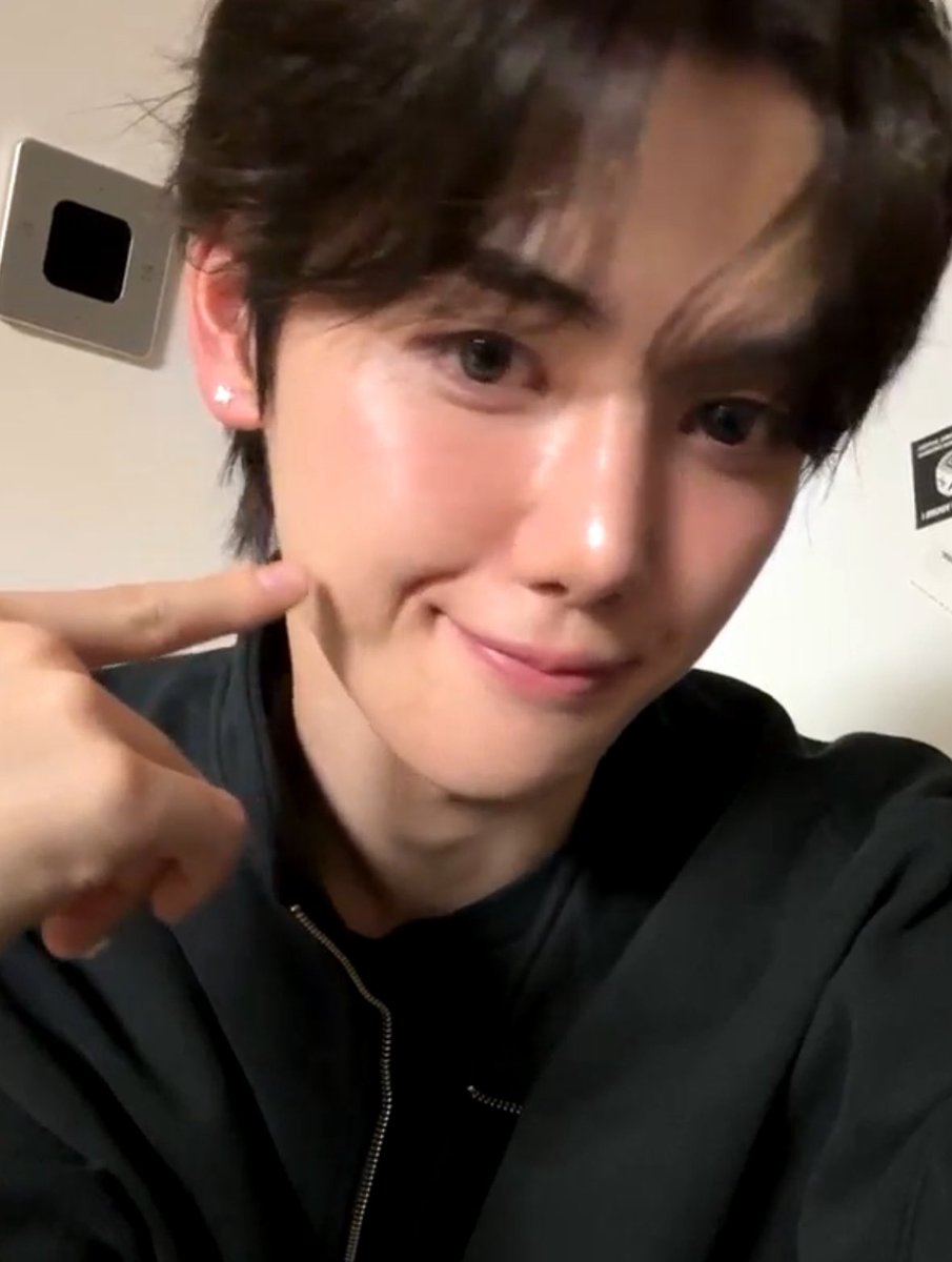 유독빤딱거리고 견이엄청잘생김 ㅜㅜ