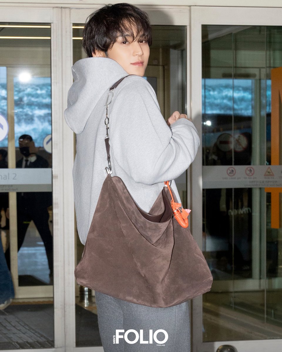 MensFolioTH's tweet image. #ALERT

เปิดภาพแอร์พอร์ตลุคของหนุ่ม Mingyu แบรนด์แอมบาสเดอร์คนสำคัญของ Dior (@dior) ระหว่างเดินทางมายังประเทศไทยเพื่อร่วมงานอีเวนต์ประจำคอลเลกชั่น Spring Summer 2026 ที่จะจัดขึ้นที่ Dior Gold House ในวันที่ 12 มีนาคม เวลา 17:00 น.

#MensFolioThailand
#DIOR
#MingyuXDior
#Minkyu