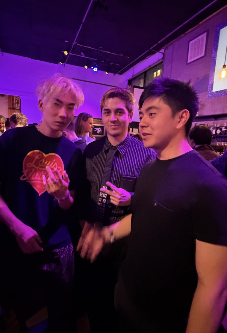 Star ⭐️ tweet media