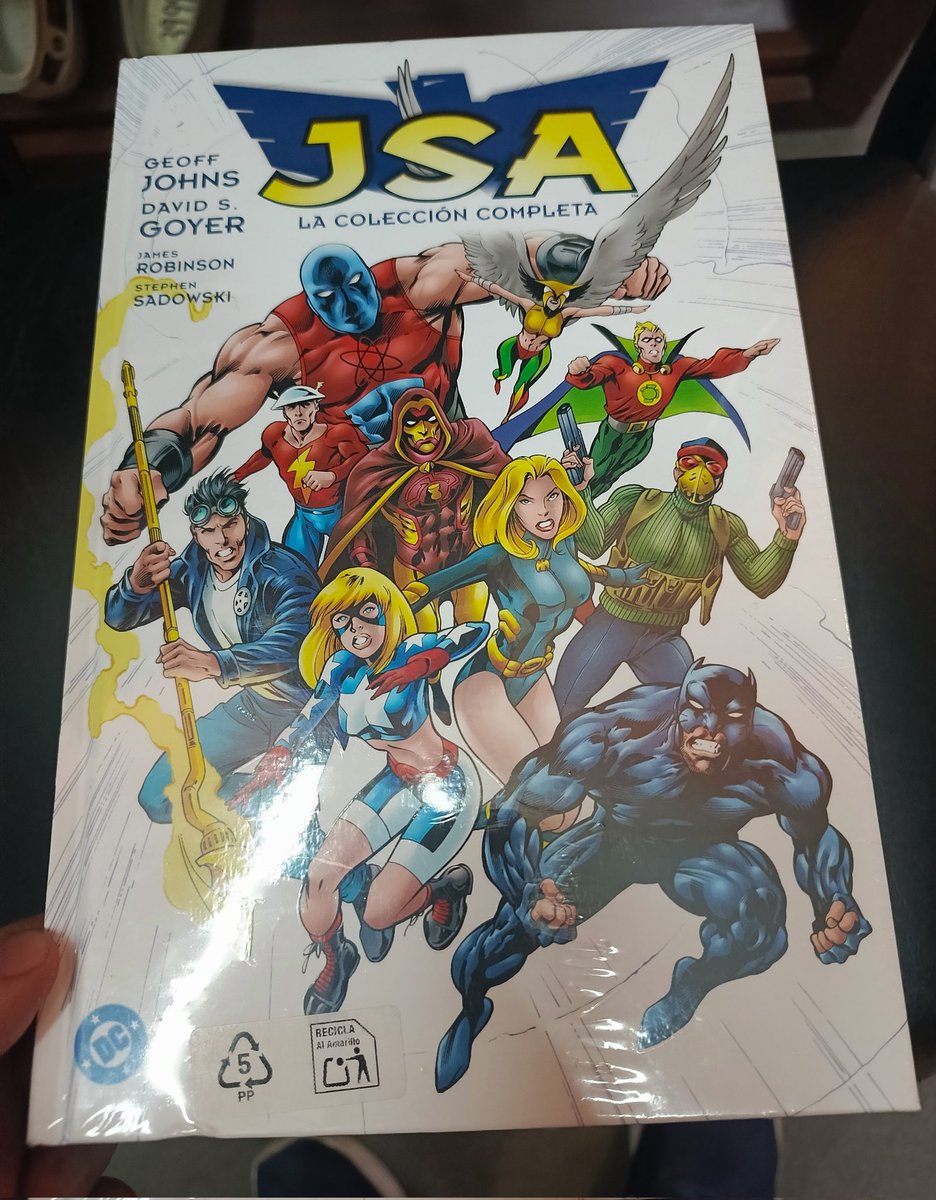 Mitos en Tierras Infinitas #DC tweet media