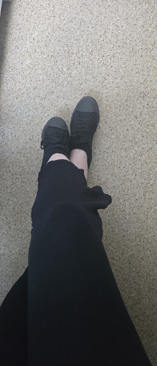 EmiKrolowa's tweet photo. Dzień dobry findom.
Popatrzcie jakie cudne nóżki 🤩
#feet #feetfetish #femdompl https://t.co/OBPwr6Nlyl