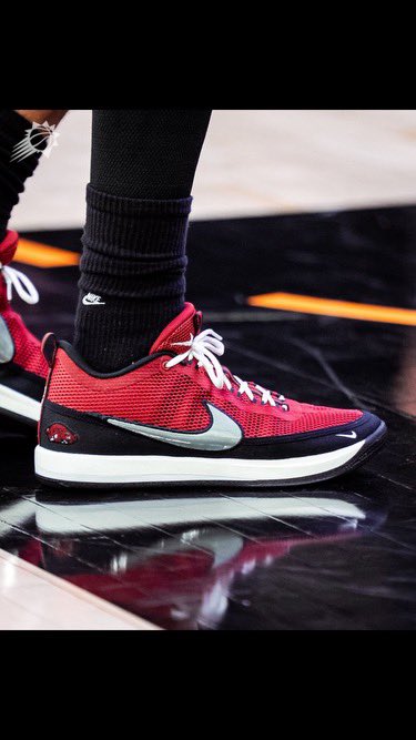 Arkansas Basketball Equipment tweet media