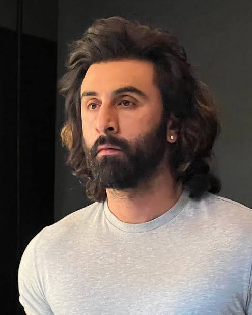 𝙇 𝙊 𝙂 𝘼 𝙉 (@srks_shubh) on Twitter photo 