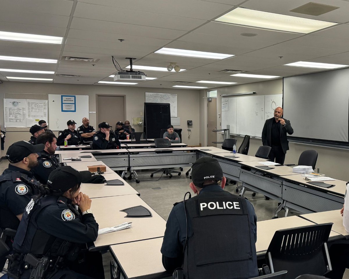 Toronto Police Association tweet media